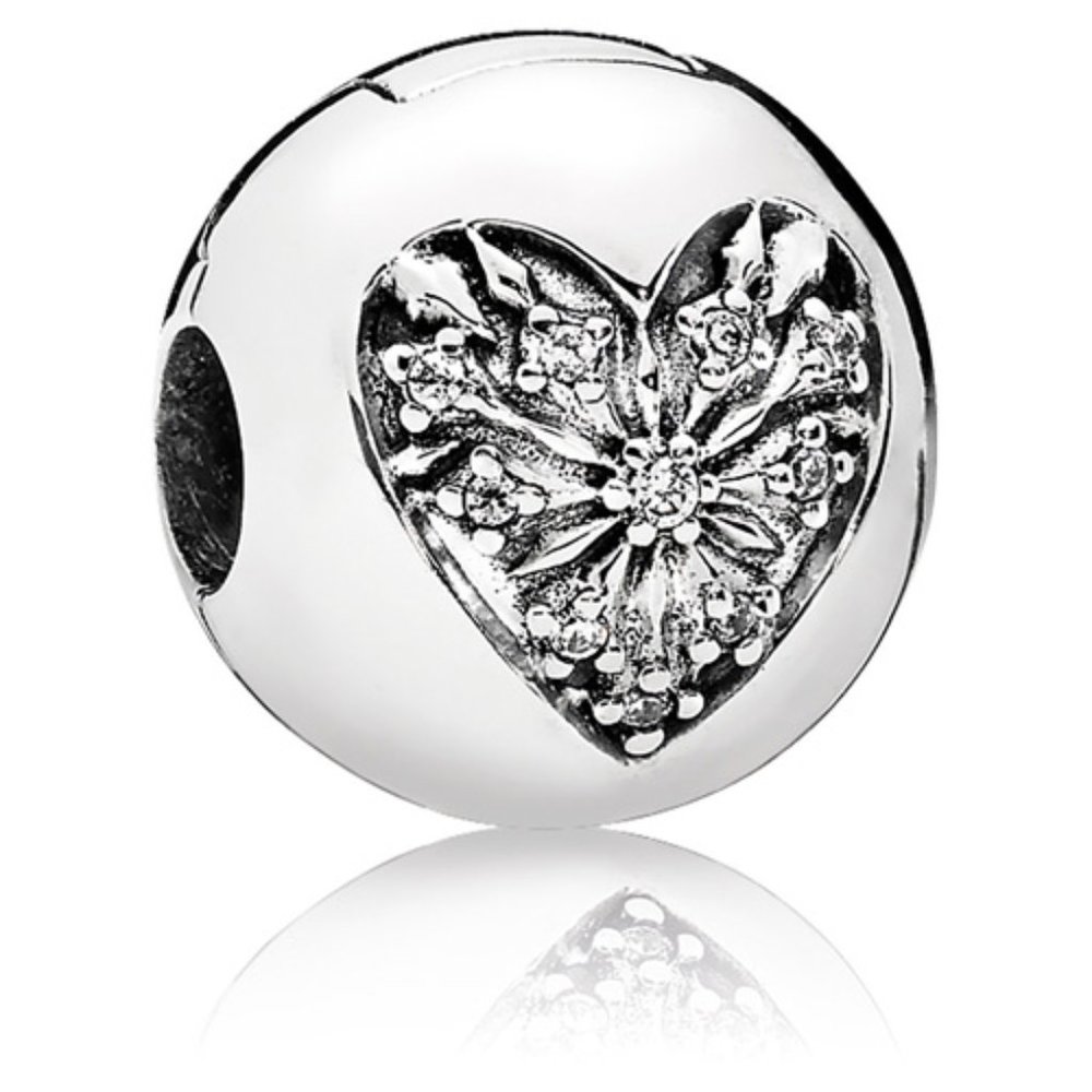 Pandora Heart of Winter Clip Charm